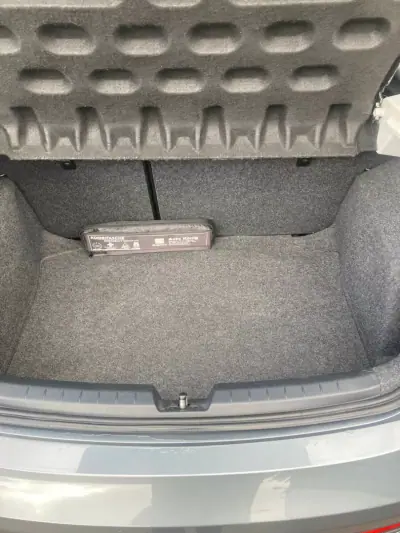 SEAT Ibiza 2016 - 13900 EUR, 118800 km - AUTO.MOTO.pt - 118800km - foto 8 de 24