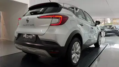 Renault Captur 2022 - 16490 EUR, 100230 km - AUTO.MOTO.pt - 100230km - foto 8 de 38