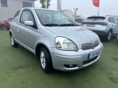 Toyota YARIS BIZZ (NLP 1.0 VVT-i 1.0) 2005 - 7990 EUR, 237418 km - AUTO.MOTO.pt - 237418km - foto 3 de 12