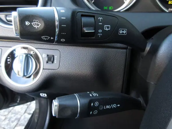 Mercedes-Benz C 180 2012 - 13490 EUR, 240000 km - AUTO.MOTO.pt - 240000km - foto 41 de 47