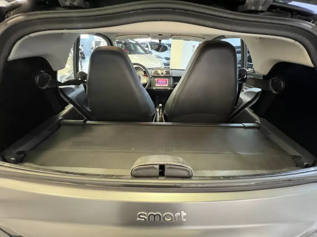 Smart Fortwo Cabrio 2013 - 6990 EUR, 95000 km - AUTO.MOTO.pt - 95000km - foto 41 de 41