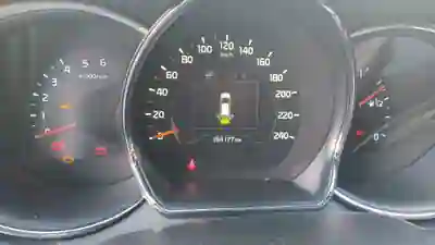 Kia Ceed SW 2016 — foto 2 de 6