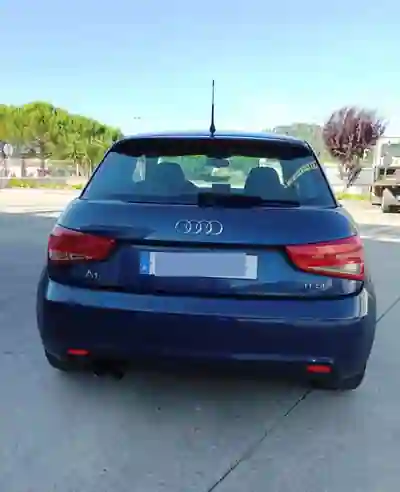 Audi A1 2010 - 6950 EUR, 189700 km - 189700km - foto 3 de 13