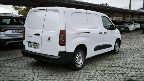 Peugeot Partner 2020 - 14490 EUR, 110714 km - AUTO.MOTO.pt - 110714km - foto 7 de 10