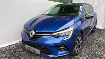 Renault Clio 2023 - 13400 EUR, 79000 km - AUTO.MOTO.pt - 79000km - foto 2 de 12