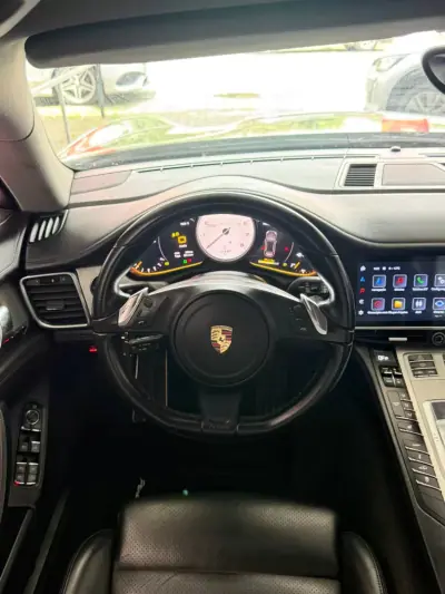 Porsche Panamera 2015 - 39900 EUR, 186000 km - AUTO.MOTO.pt - 186000km - foto 13 de 17