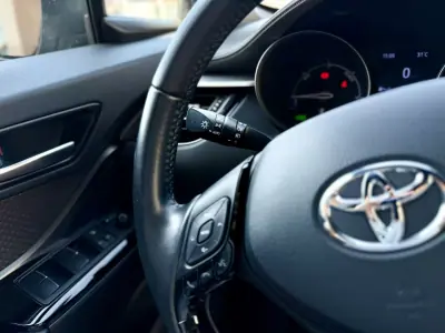 Toyota C-HR 2020 - 24950 EUR, 67000 km - AUTO.MOTO.pt - 67000km - foto 18 de 26