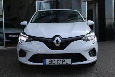 Renault Clio 2023 - 15900 EUR, 53000 km - AUTO.MOTO.pt - 53000km - foto 22 de 23