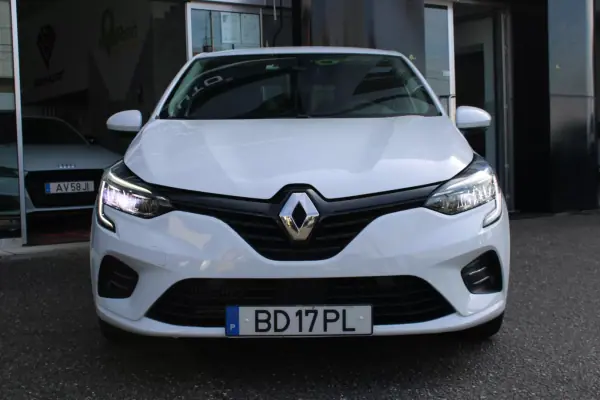 Renault Clio 2023 - 15900 EUR, 53000 km - AUTO.MOTO.pt - 53000km - foto 22 de 23