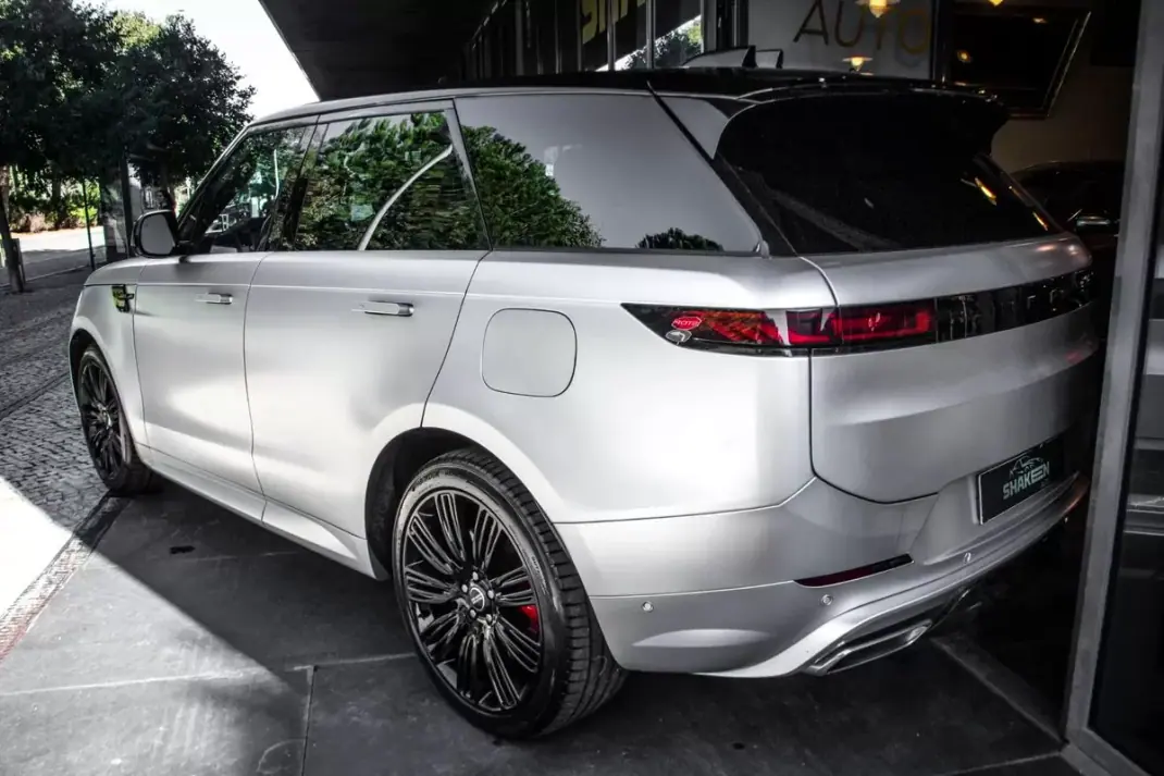 Land Rover Range Rover Sport 2023 - 83990 EUR, 131215 km - AUTO.MOTO.pt - 131215km - foto 3 de 46