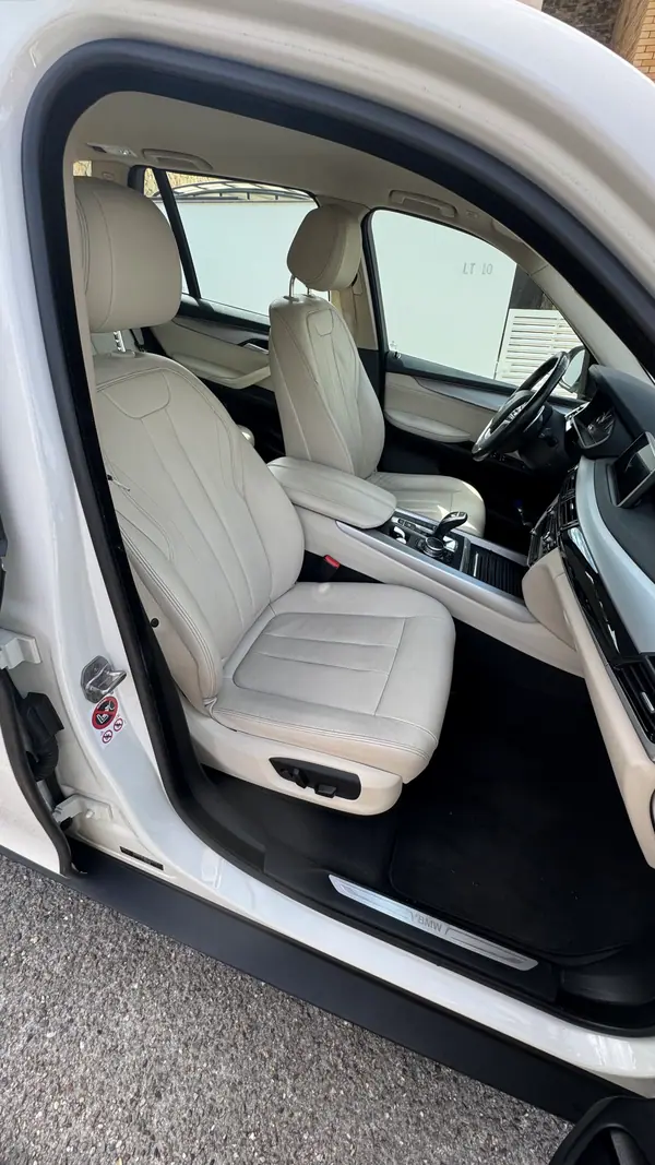 BMW X5 2016 - 21000 EUR, 230000 km - AUTO.MOTO.pt - 230000km - foto 5 de 23