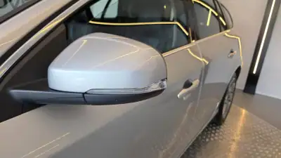 Volvo V60 2015 - 11900 EUR, 314478 km - AUTO.MOTO.pt - 314478km - foto 31 de 60