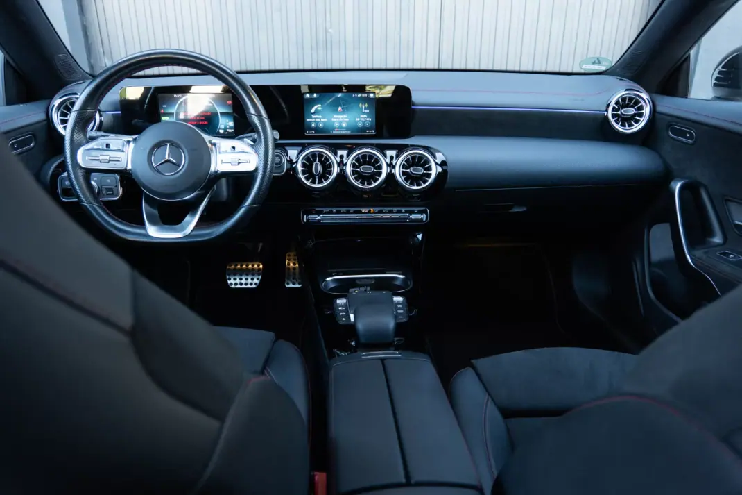 Mercedes-Benz CLA 250 2022 - 26000 EUR, 152000 km - 152000km - foto 14 de 32