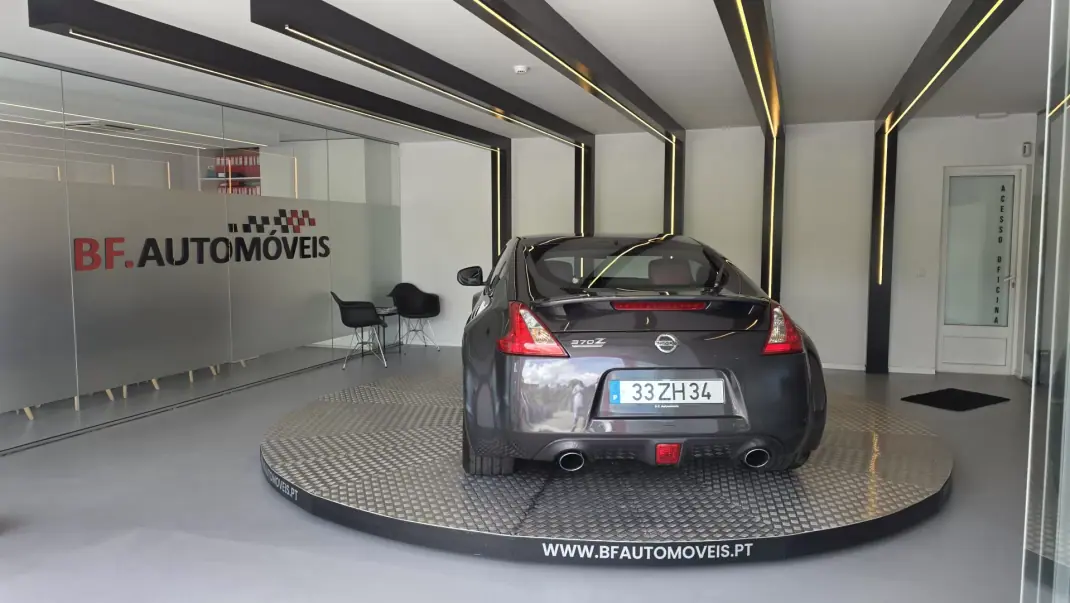 Nissan 370 Z 2010 - 39900 EUR, 111567 km - AUTO.MOTO.pt - 111567km - foto 14 de 62