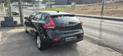 Volvo V40 2015 - 12400 EUR, 216200 km - AUTO.MOTO.pt - 216200km - foto 7 de 26