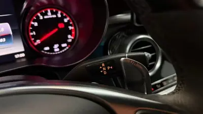 Mercedes-Benz C 63 AMG 2016 - 77990 EUR, 60883 km - AUTO.MOTO.pt - 60883km - foto 29 de 37