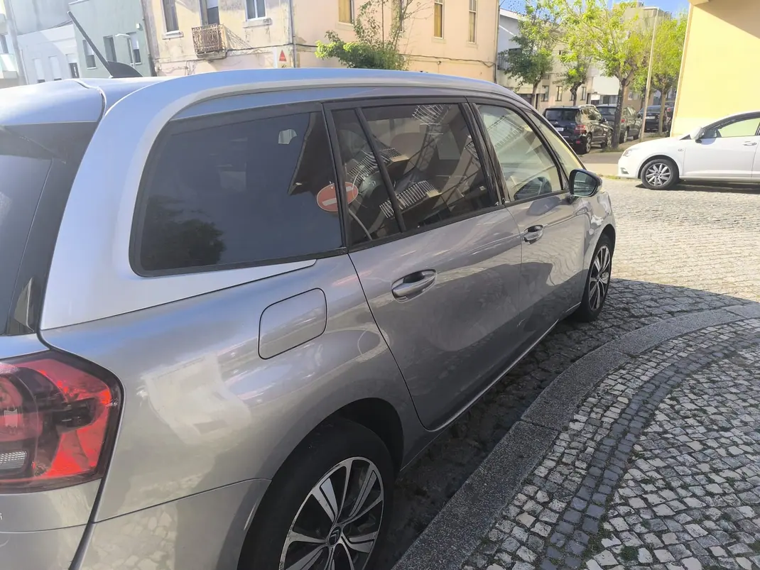 Citroën C4 Spacetourer 2019 - 12365 EUR, 324144 km - AUTO.MOTO.pt - 324144km - foto 10 de 12