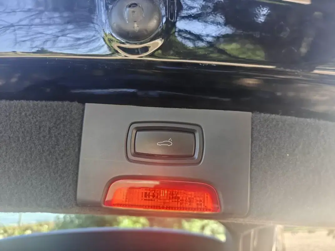 Porsche Cayenne 2016 - 42499 EUR, 199000 km - 199000km - foto 16 de 41