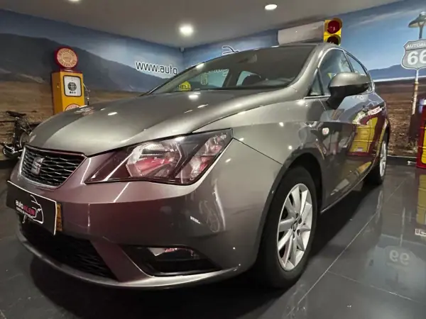 SEAT Ibiza 2017 - 8990 EUR, 267000 km - AUTO.MOTO.pt - 267000km - foto 3 de 16