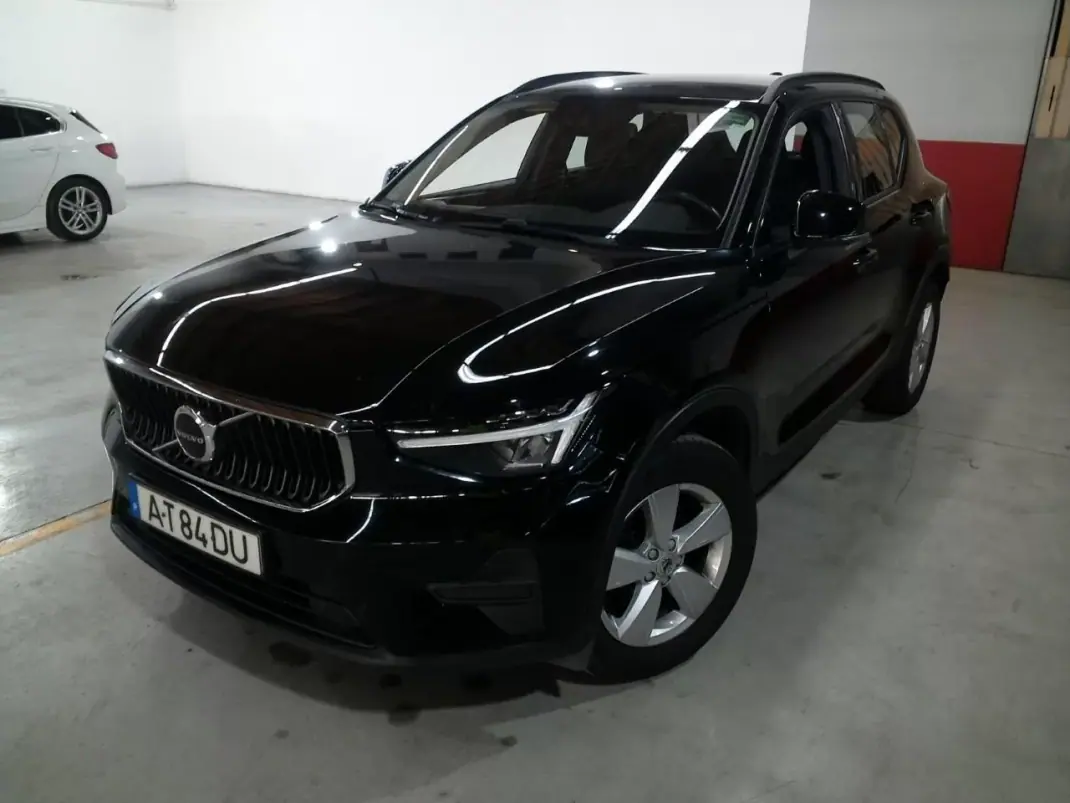 Volvo XC 40 2022 - 22499 EUR, 130121 km - AUTO.MOTO.pt - 130121km - foto 1 de 12
