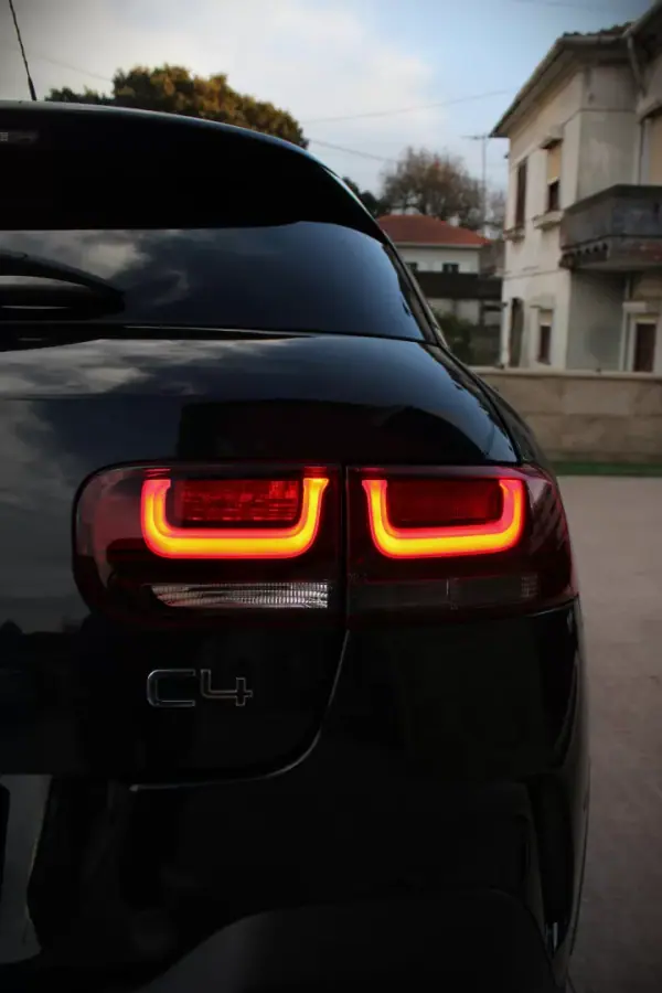 Citroën C4 Cactus 2018 - 13990 EUR, 113200 km - AUTO.MOTO.pt - 113200km - foto 29 de 30