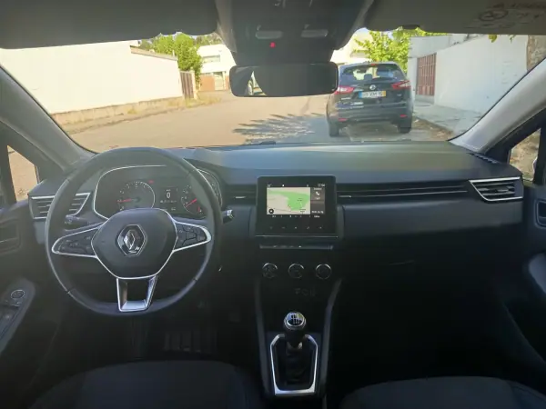 Renault Clio 2021 - 12490 EUR, 89100 km - AUTO.MOTO.pt - 89100km - foto 14 de 18
