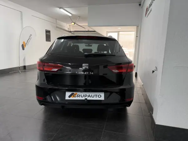 SEAT Leon ST 2017 - 10990 EUR, 147000 km - AUTO.MOTO.pt - 147000km - foto 3 de 22