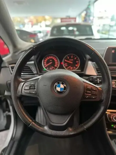 BMW 216 Active Tourer 2017 - 10990 EUR, 253813 km - AUTO.MOTO.pt - 253813km - foto 8 de 17