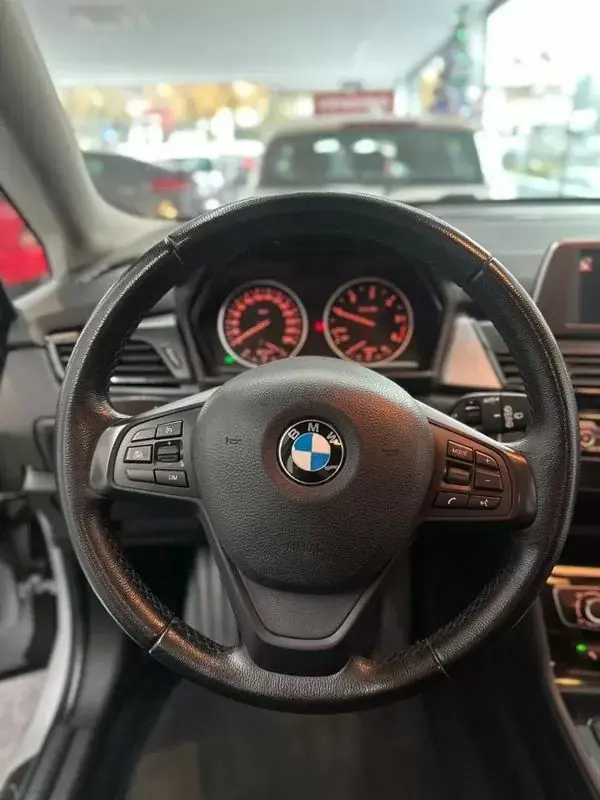 BMW 216 Active Tourer 2017 - 10990 EUR, 253813 km - AUTO.MOTO.pt - 253813km - foto 8 de 17
