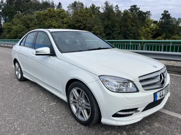 Mercedes-Benz C 250 2010 - 14950 EUR, 140152 km - AUTO.MOTO.pt - 140152km - foto 2 de 8