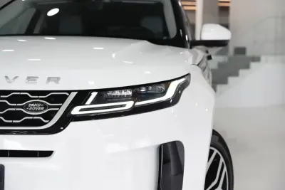Land Rover Range Rover Evoque 2021 - 34950 EUR, 51000 km - AUTO.MOTO.pt - 51000km - foto 2 de 55