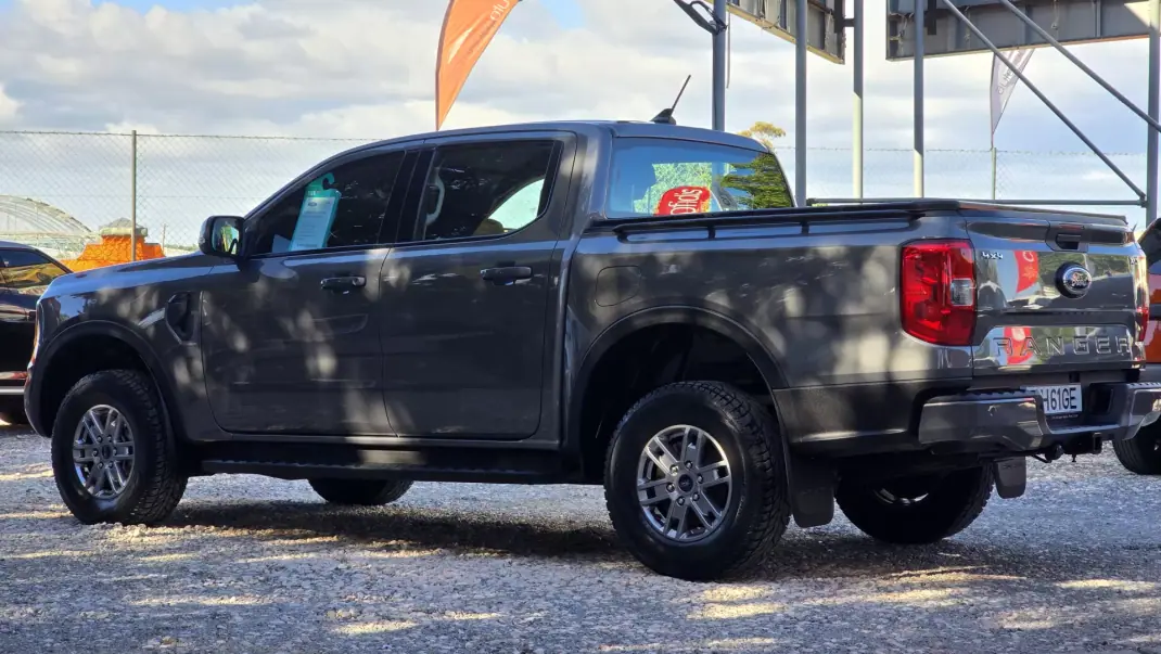 Ford Ranger 2023 - 43500 EUR, 16100 km - AUTO.MOTO.pt - 16100km - foto 5 de 25