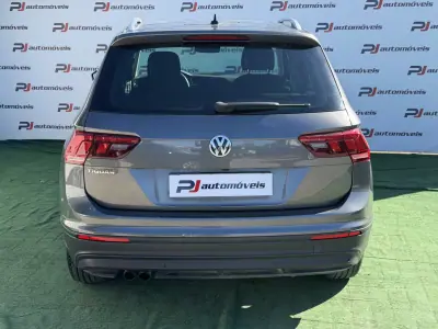 Volkswagen Tiguan 2018 - 18750 EUR, 170392 km - AUTO.MOTO.pt - 170392km - foto 6 de 21