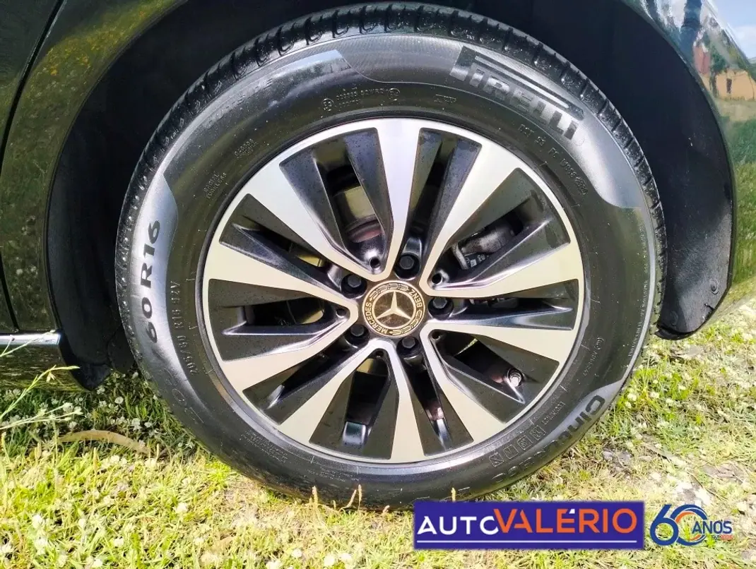 Mercedes-Benz A 180 2020 - 25950 EUR, 10120 km - AUTO.MOTO.pt - 10120km - foto 33 de 36