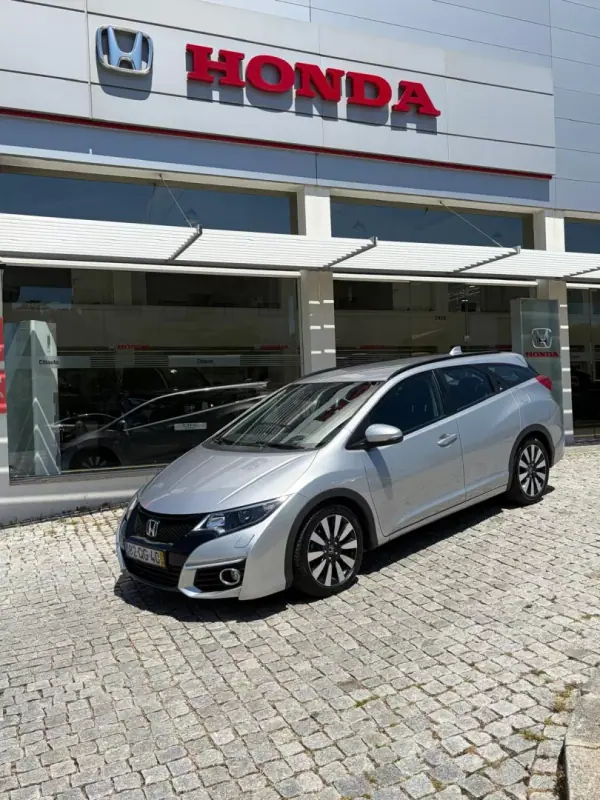 Honda Civic Tourer 2015 - 12900 EUR, 125000 km - AUTO.MOTO.pt - 125000km - foto 4 de 19