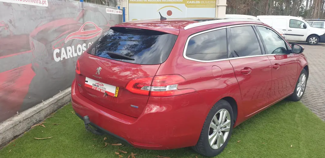 Peugeot 308 SW 2014 - 7750 EUR, 244000 km - AUTO.MOTO.pt - 244000km - foto 5 de 11