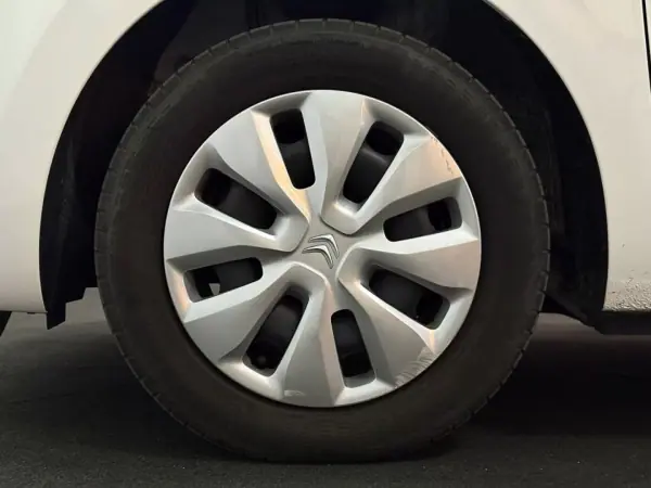 Citroën C1 2021 - 12900 EUR, 26000 km - AUTO.MOTO.pt - 26000km - foto 17 de 18