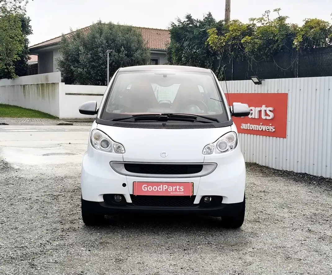 Smart ForTwo Coupé 2009 - 5250 EUR, 180773 km - AUTO.MOTO.pt - 180773km - foto 10 de 23