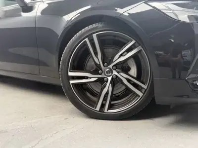 Volvo V90 2017 - 31250 EUR, 29511 km - foto 3 de 19