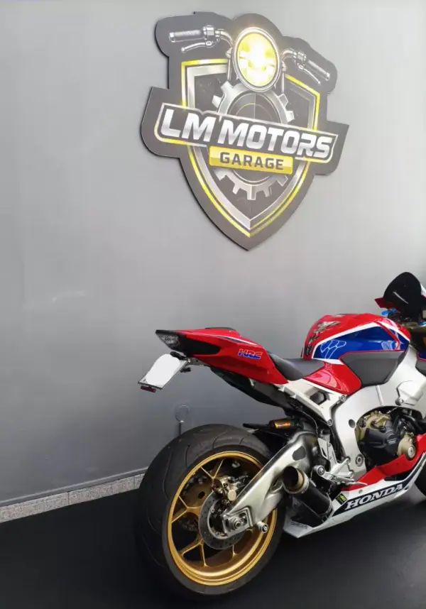 Honda CBR 1000RR 2017 - 15250 EUR, 17000 km - AUTO.MOTO.pt - 17000km - foto 3 de 32