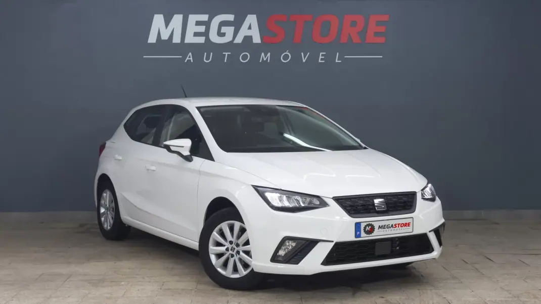 SEAT Ibiza 2024 - 15750 EUR, 25000 km - AUTO.MOTO.pt - 25000km - foto 1 de 33