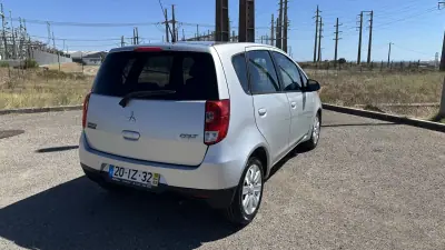 Mitsubishi Colt 2010 - 4900 EUR, 135000 km - 135000km - foto 6 de 13