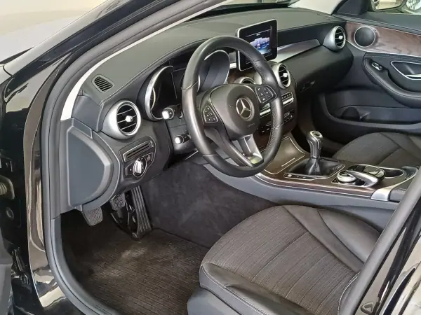 Mercedes-Benz C 220 2015 - 22490 EUR, 76614 km - 76614km - foto 4 de 15