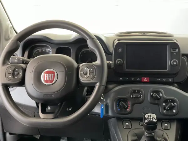 Fiat Panda 2024 - 16250 EUR, 29579 km - AUTO.MOTO.pt - 29579km - foto 5 de 11