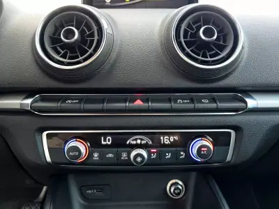 Audi A3 Sportback 2019 - 17500 EUR, 81000 km - AUTO.MOTO.pt - 81000km - foto 20 de 33