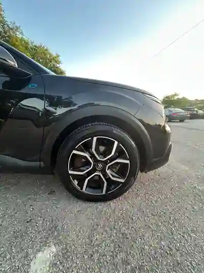 Citroën e-C4 2022 - 19250 EUR, 43300 km - AUTO.MOTO.pt - 43300km - foto 8 de 16