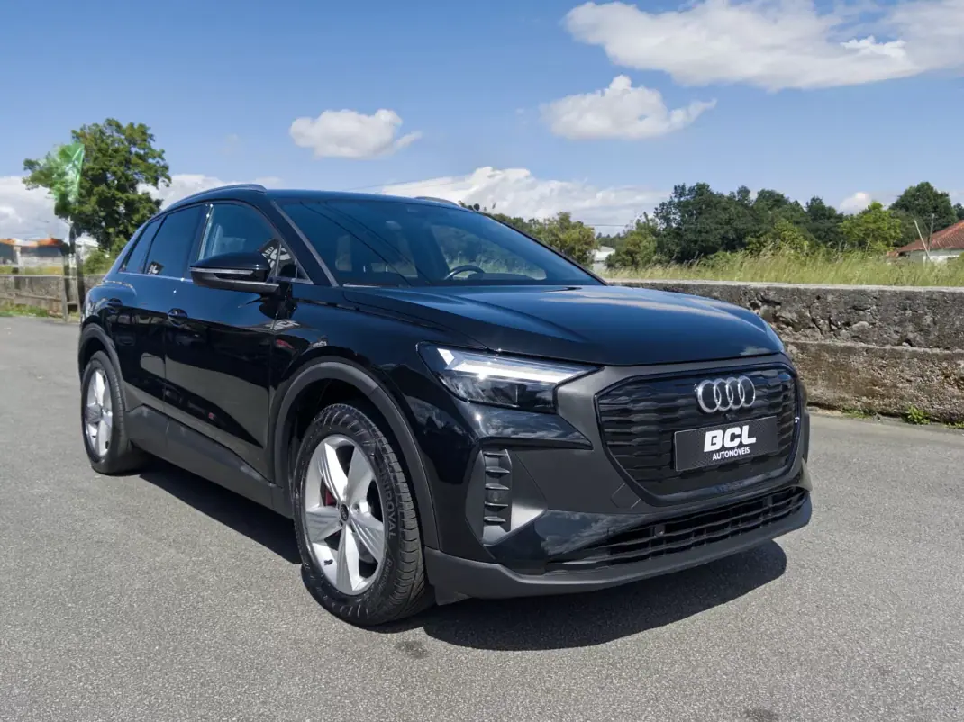 Audi Q4 e-tron 2022 - 36990 EUR, 56000 km - AUTO.MOTO.pt - 56000km - foto 1 de 63