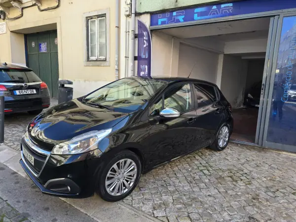 Peugeot 208 1.2 PureTech Allure 2018 Petrol
