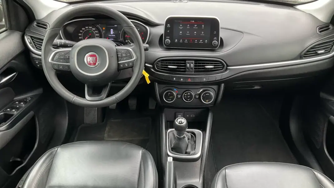 Fiat Tipo 2021 - 9500 EUR, 105534 km - AUTO.MOTO.pt - 105534km - foto 6 de 10