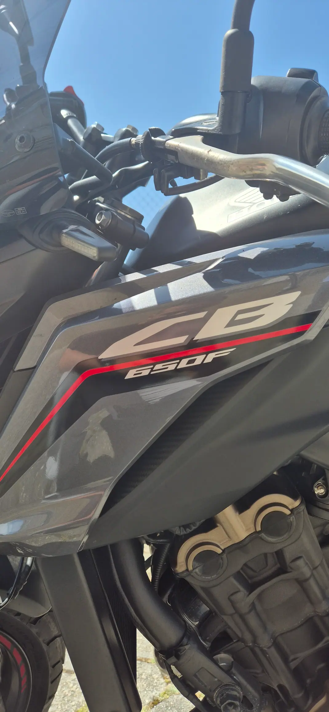 Honda CB650F 2019 - 6200 EUR, 20000 km - AUTO.MOTO.pt - 20000km - foto 7 de 13